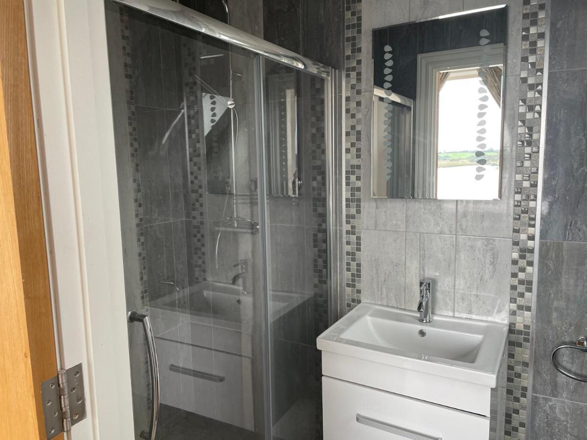 Lough Key Luxury Riverfront Apartment Cootehall Экстерьер фото